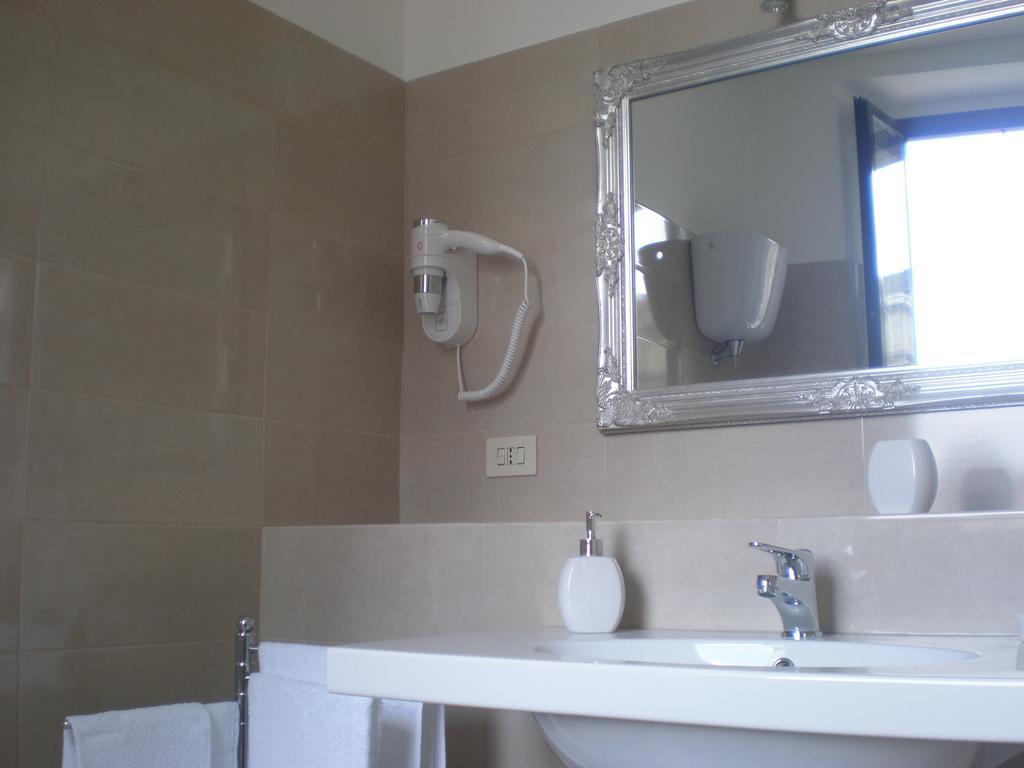 Piazza Degli Angeli Hotell Assisi Rum bild