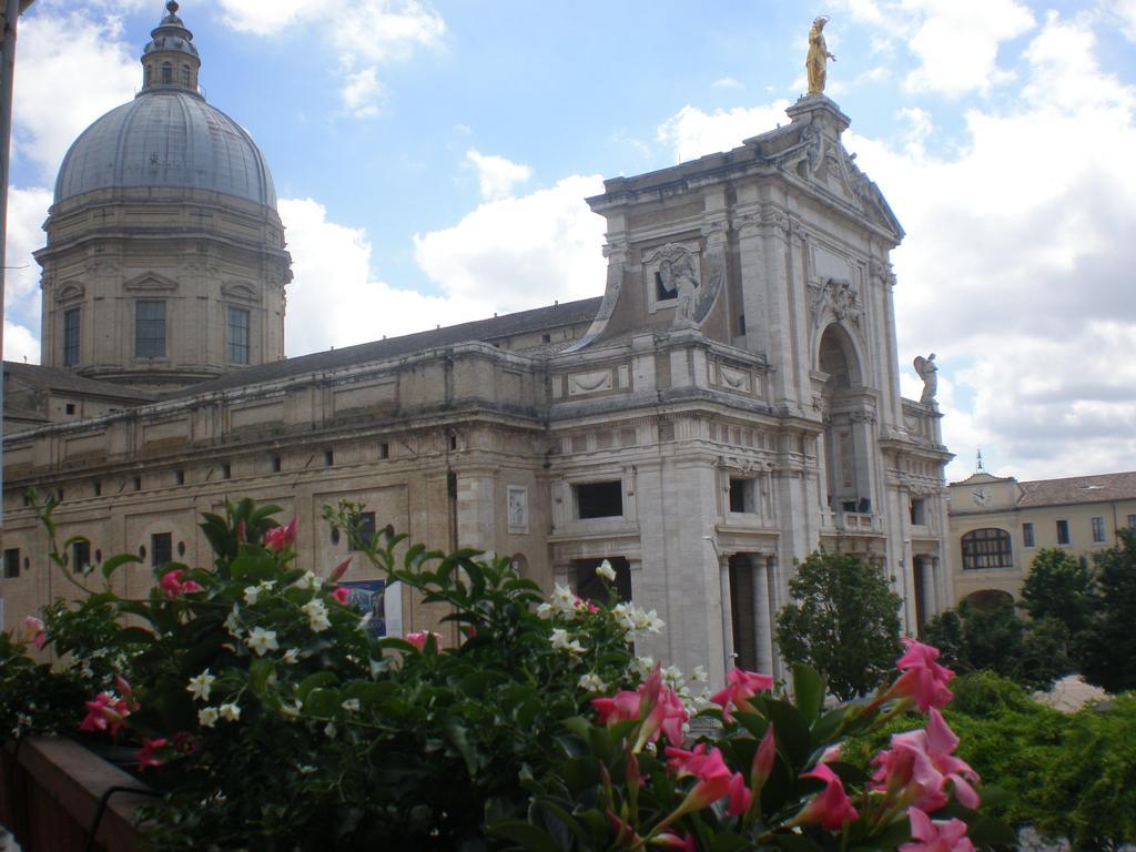 Piazza Degli Angeli Hotell Assisi Exteriör bild