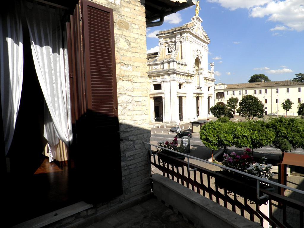 Piazza Degli Angeli Hotell Assisi Exteriör bild
